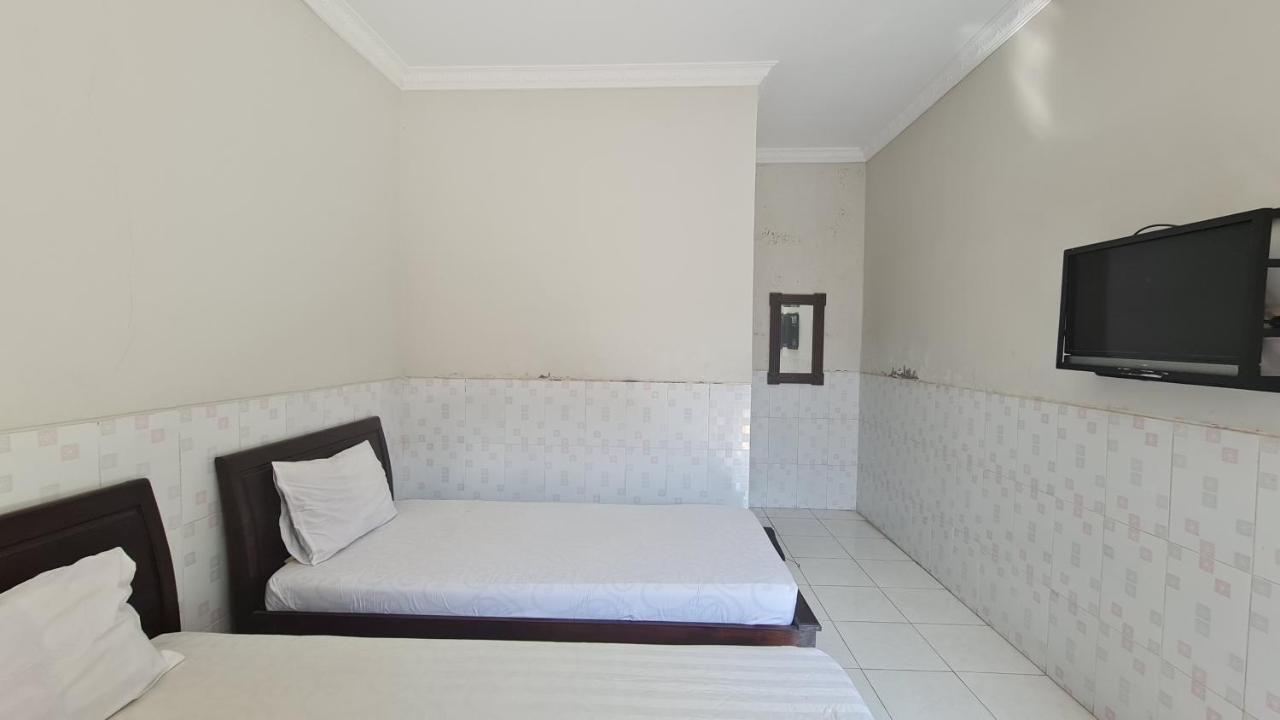 Surakarta  Oyo 90831 Hotel Gardenia Prambanan מראה חיצוני תמונה