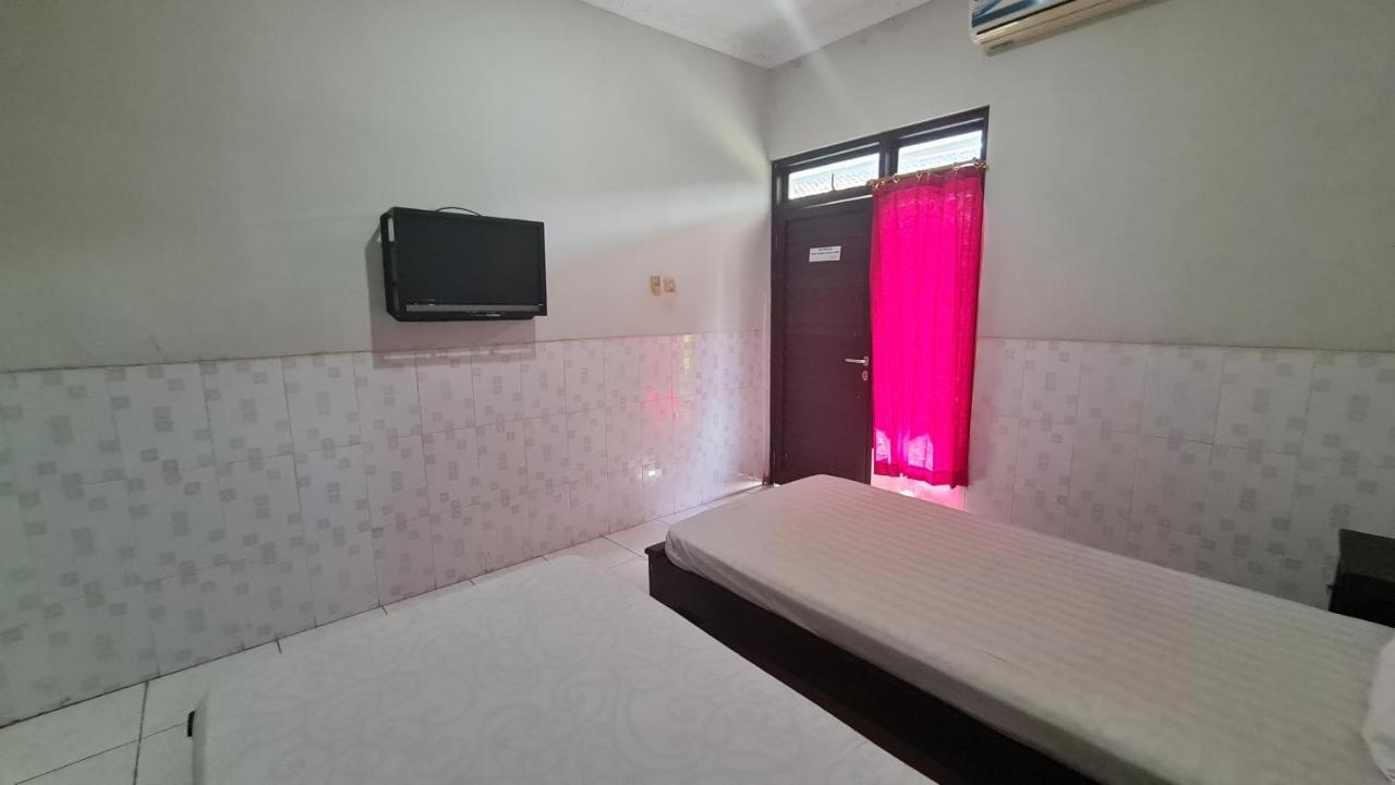 Surakarta  Oyo 90831 Hotel Gardenia Prambanan מראה חיצוני תמונה