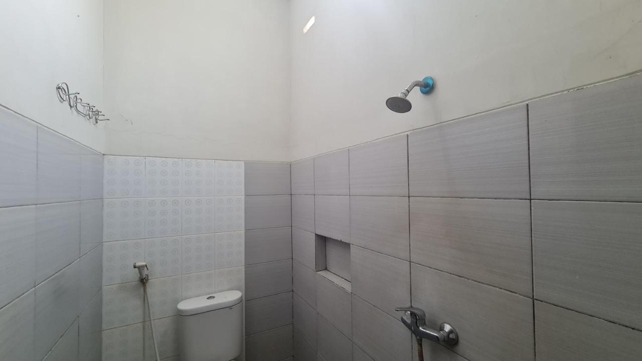 Surakarta  Oyo 90831 Hotel Gardenia Prambanan מראה חיצוני תמונה